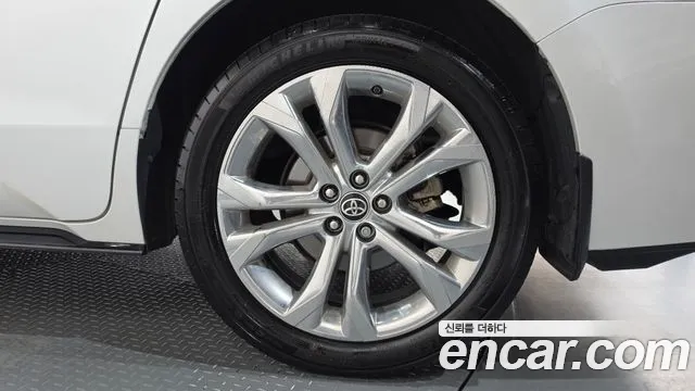 Toyota Sienna — Фото автомобиля 20