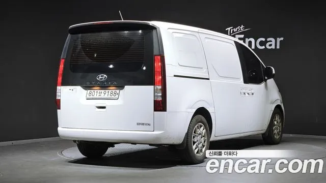 Hyundai Staria Staria Карго 3 места — Фото автомобиля 2