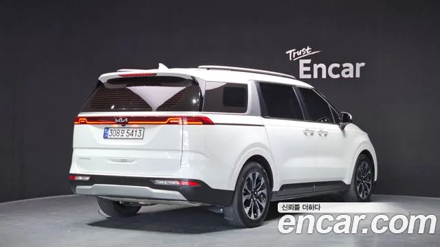 Kia Canival Carnival 4 поколение Дизель 9 мест Prestige — Фото автомобиля 2