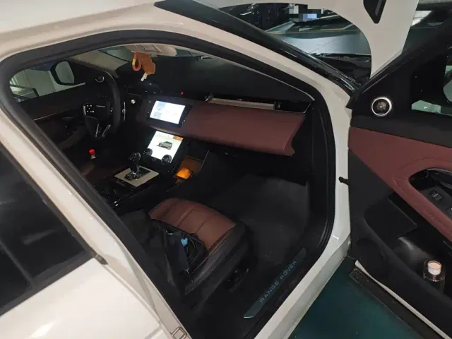 Land Rover Range Rover Evoque — Фото автомобиля 19