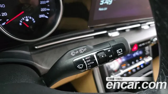 Kia Carnival Generation 4 — Фото автомобиля 22