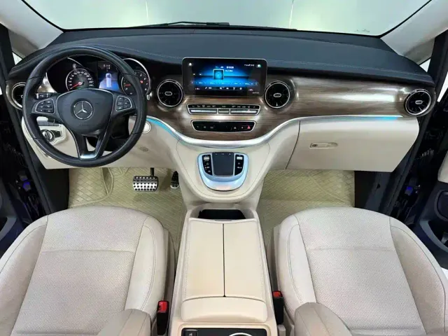 Mercedes-Benz V-Class — Фото автомобиля 9