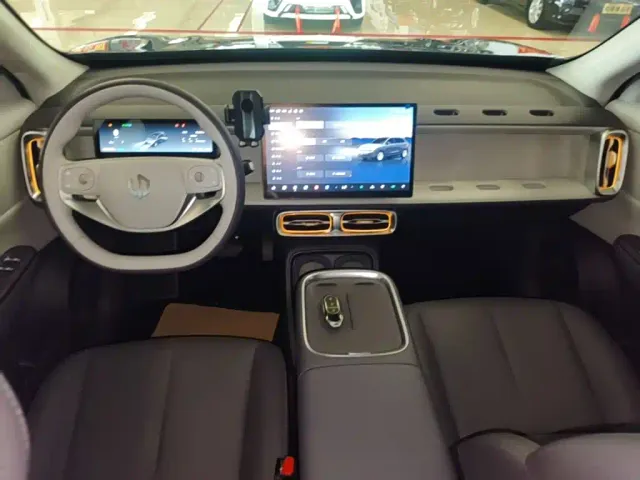 Leapmotor B10 — Фото автомобиля 9