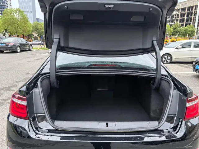 Citroen C6 — Фото автомобиля 22