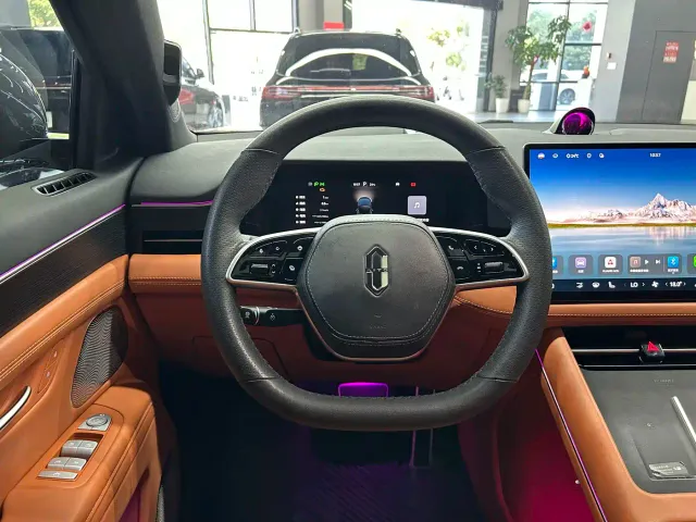Aito M7 — Фото автомобиля 13