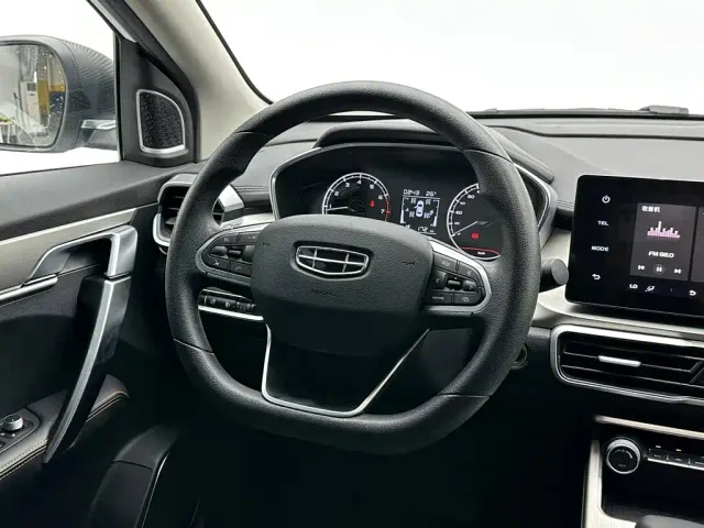 Geely Binyue — Фото автомобиля 21
