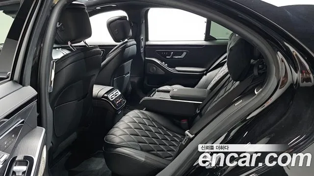 Mercedes-Benz S-Class — Фото автомобиля 25