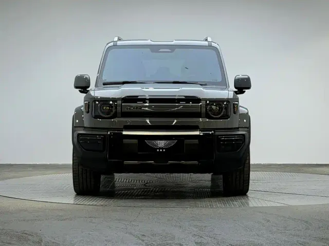 iCAR iCAR V27 2026 200KM AWD Falcon 500 — Фото автомобиля 2