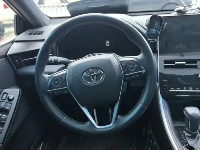 Toyota Avalon — Фото автомобиля 15