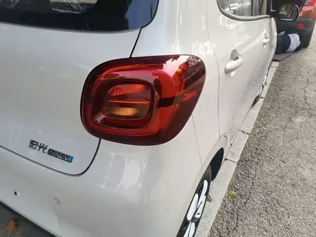 Wuling Hongguang Mini EV — Фото автомобиля 7