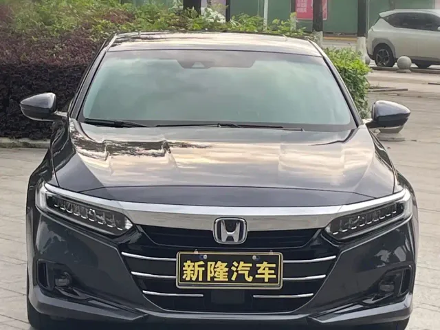 Honda Accord — Фото автомобиля 2