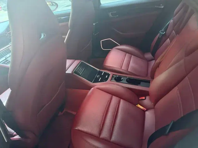 Porsche Panamera — Фото автомобиля 9