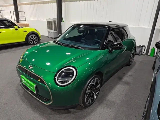 Фотография автомобиля — MINI Cooper