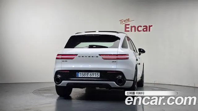 Genesis GV70 — Фото автомобиля 4
