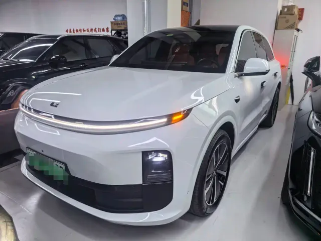 Фотография автомобиля — Li Auto L6