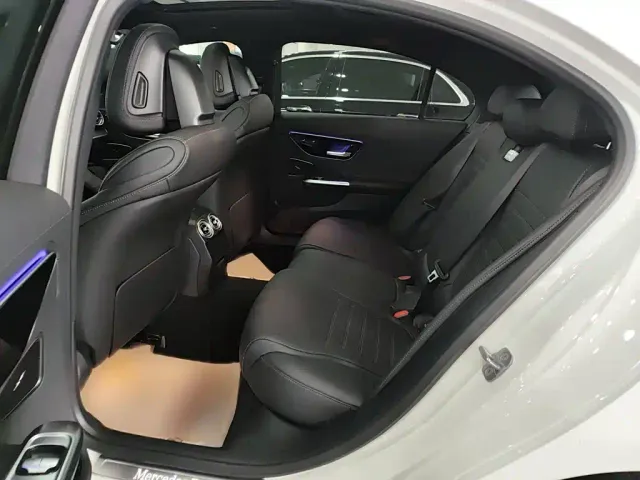 Mercedes-Benz C-Class — Фото автомобиля 13