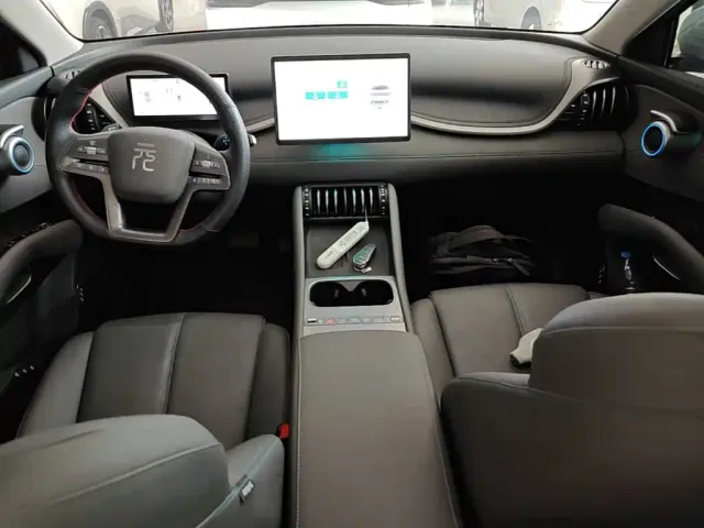 BYD Yuan PLUS — Фото автомобиля 9