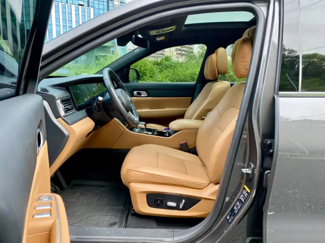 Li Auto ONE — Фото автомобиля 9
