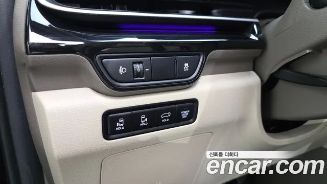 Kia Carnival 4th Gen — Фото автомобиля 26