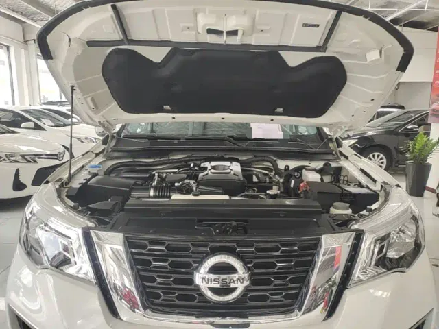 Nissan Terra — Фото автомобиля 19