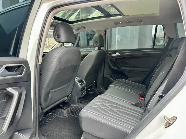 Volkswagen Tiguan L — Фото автомобиля 9