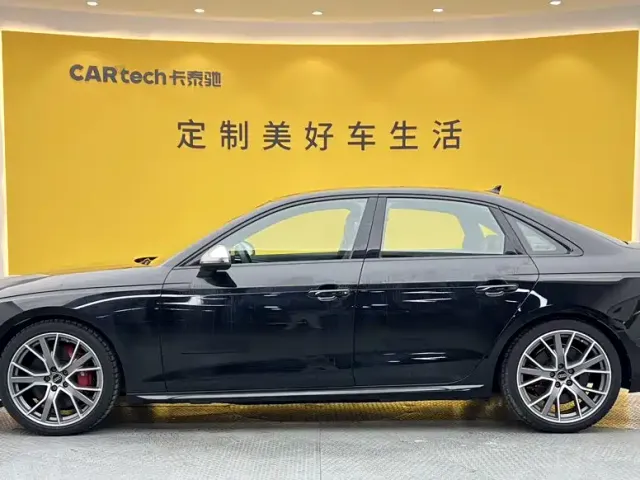 Audi S4 — Фото автомобиля 6