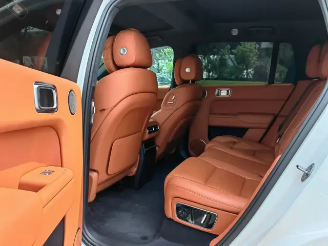 Li Auto L7 — Фото автомобиля 6