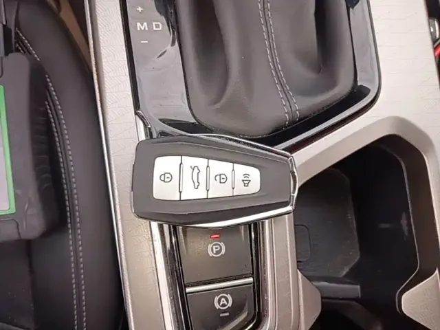 Geely Emgrand — Фото автомобиля 8