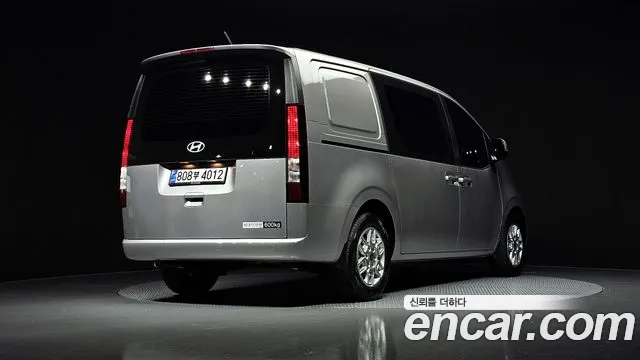 Hyundai Staria Staria — Фото автомобиля 2