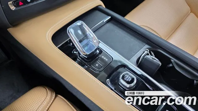 Volvo XC90 Generation 2 — Фото автомобиля 9