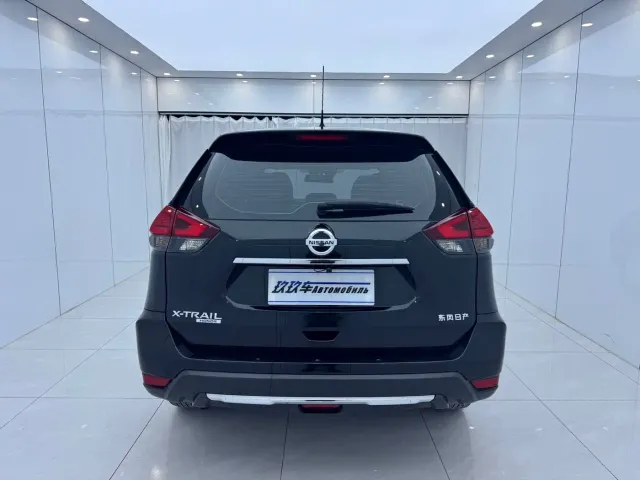 Nissan X-Trail — Фото автомобиля 5