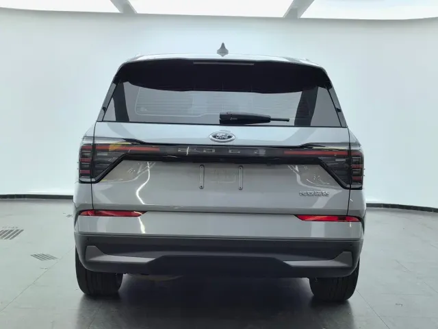 Ford Edge — Фото автомобиля 5