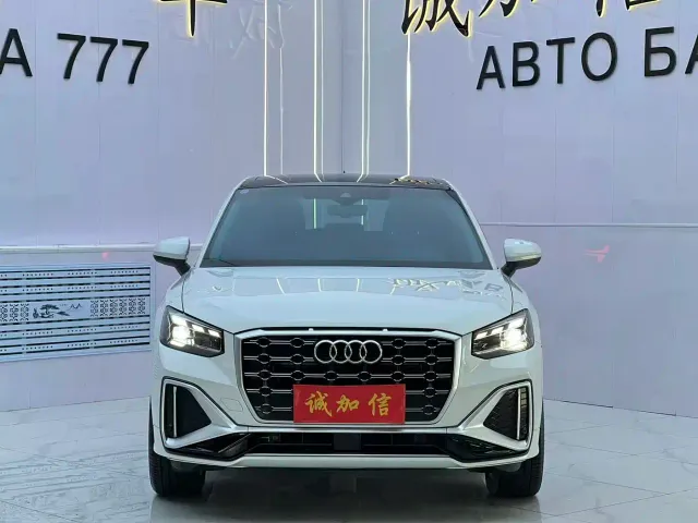 Audi Q2L — Фото автомобиля 2