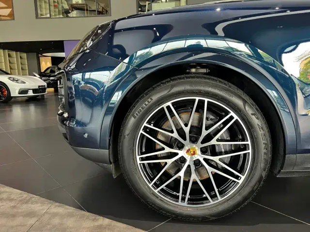 Porsche Cayenne — Фото автомобиля 6