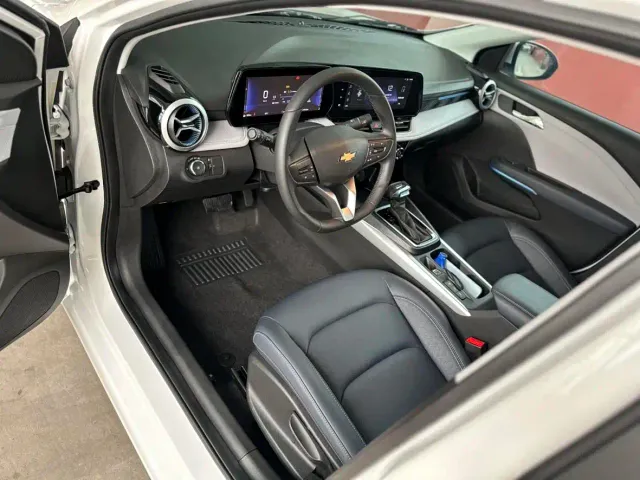 Chevrolet Monza — Фото автомобиля 10