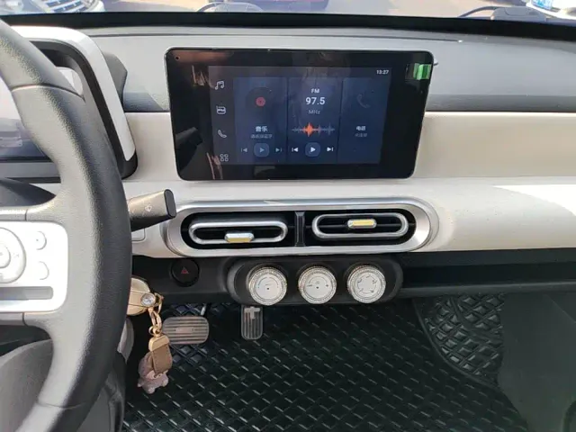 Wuling Hongguang Mini EV — Фото автомобиля 12