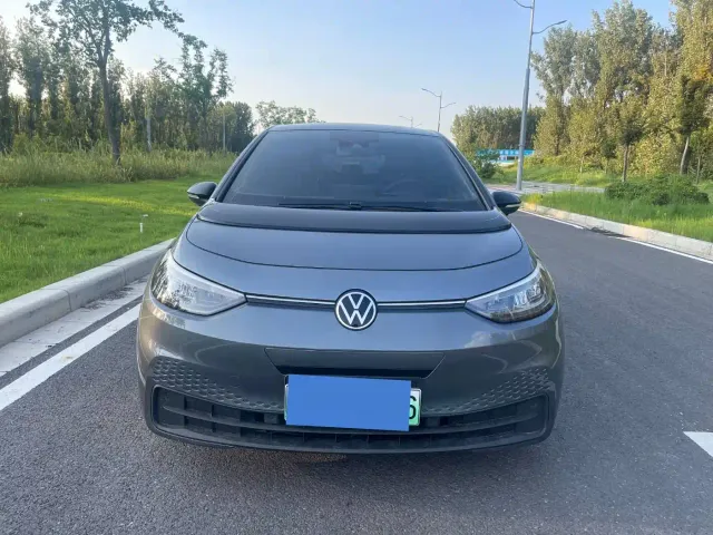 Volkswagen ID.3 — Фото автомобиля 2
