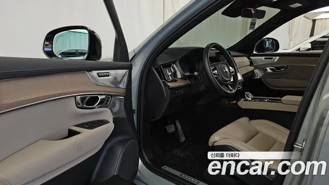 Volvo XC90 Generation 2 — Фото автомобиля 10