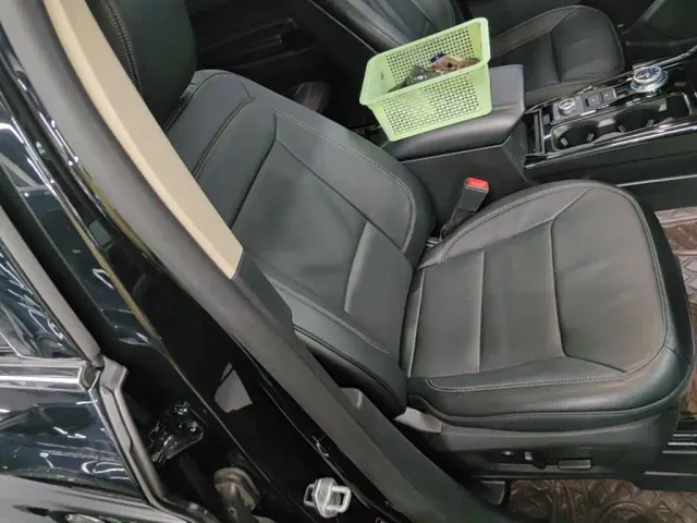 Ford Explorer — Фото автомобиля 24