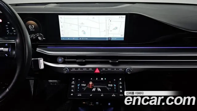 Hyundai Grandeur Grandeur (GN7) 2.5 Бензин 2WD — Фото автомобиля 12