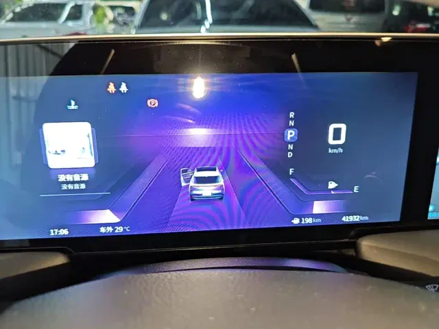 Venucia Venucia Big V 2021 260T Idol Edition — Фото автомобиля 7
