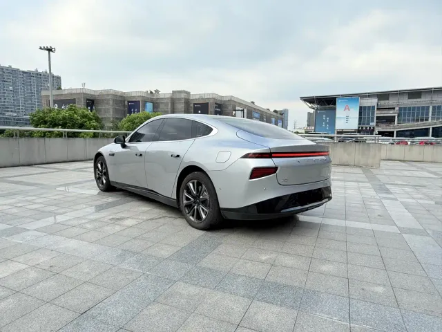 Xpeng P7 — Фото автомобиля 7