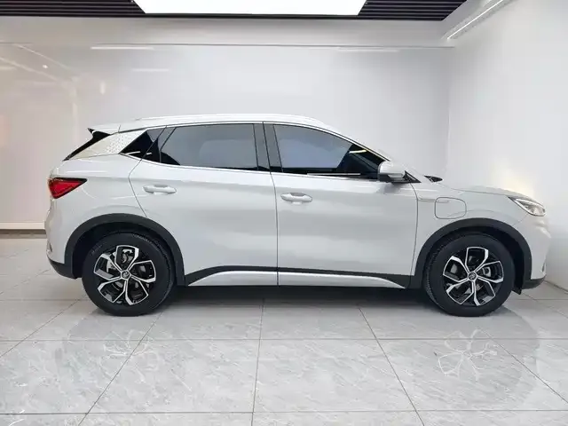 BYD Yuan PLUS — Фото автомобиля 11