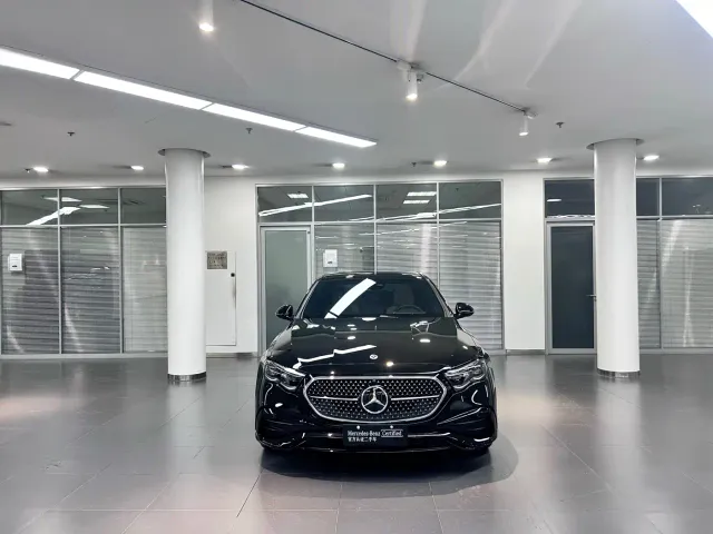 Mercedes-Benz E-Class — Фото автомобиля 2