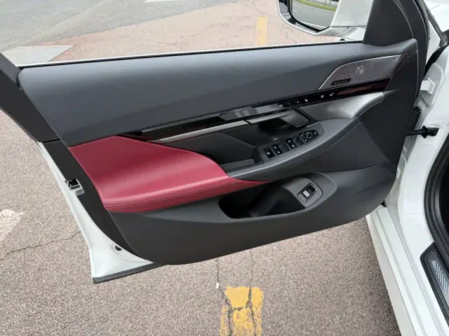 BMW 5 Series — Фото автомобиля 6
