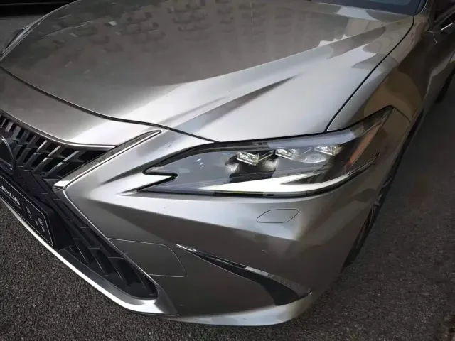 Lexus ES — Фото автомобиля 19