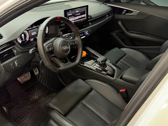 Audi A4L — Фото автомобиля 6