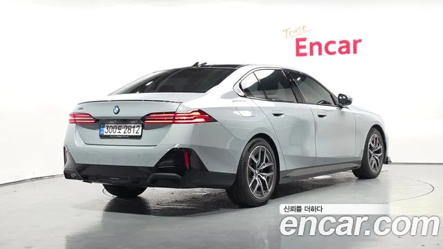 BMW 5-Series 5 серия (G60) 523d xDrive M Sport — Фото автомобиля 2