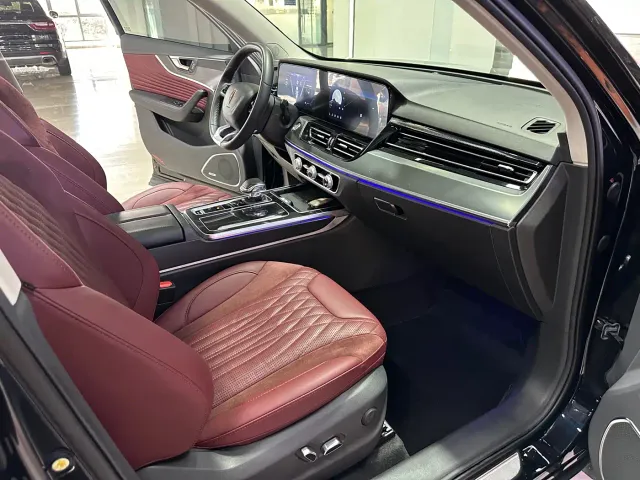 Hongqi HS5 — Фото автомобиля 6