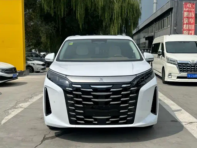 BYD Xia — Фото автомобиля 2
